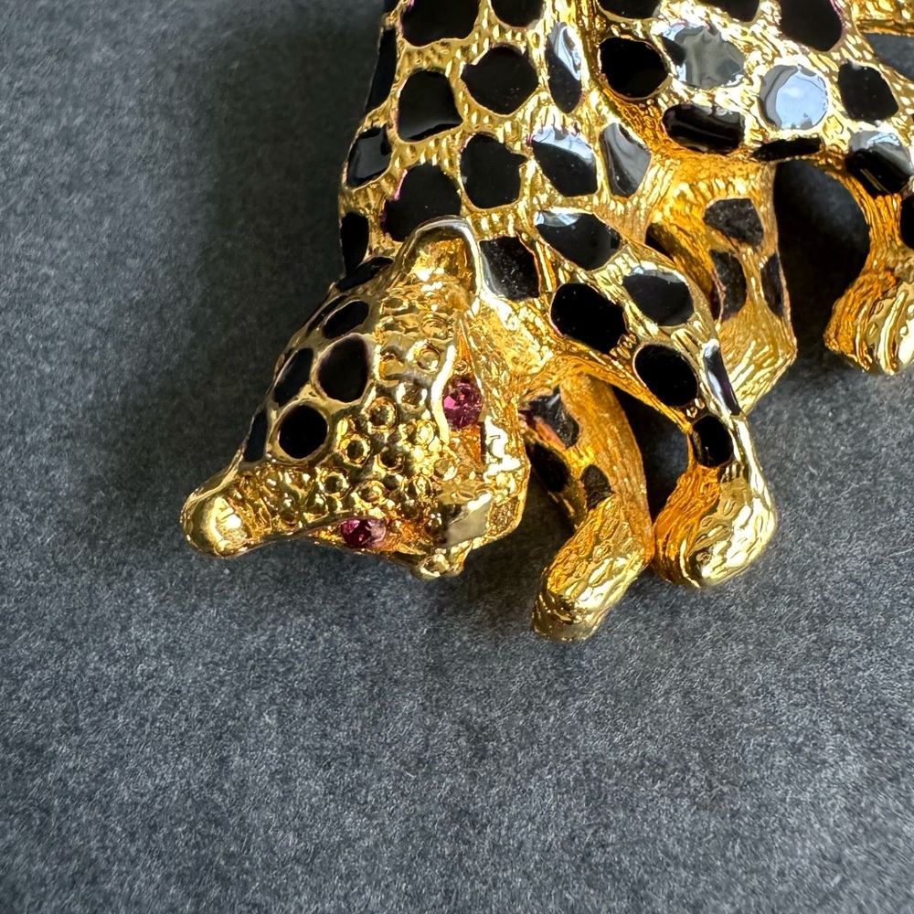 Vintage Leopard Brooch Gold Tone Cheetah Pin Enamel P… - Gem